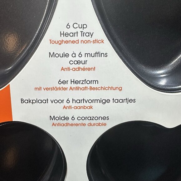 Le Creuset Heart Cupcake Muffin Bake Tray Pan 6 Cup Toughened Non Stick Cakelet - Picture 4 of 8
